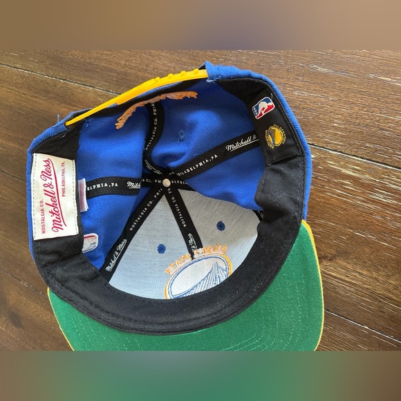 Gold State Warriors Mitchell & Ness hat - Picture 11 of 12